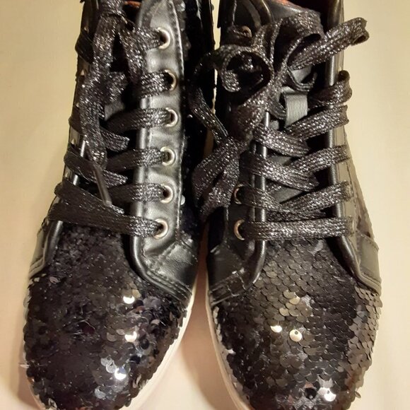 Steve Madden Other - Steve Madden JS SMILEY Sneakers Black